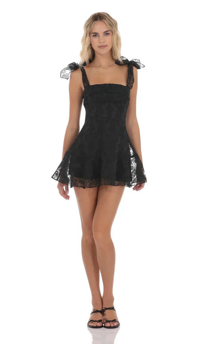 Motif Pattern A-line Dress in Blac