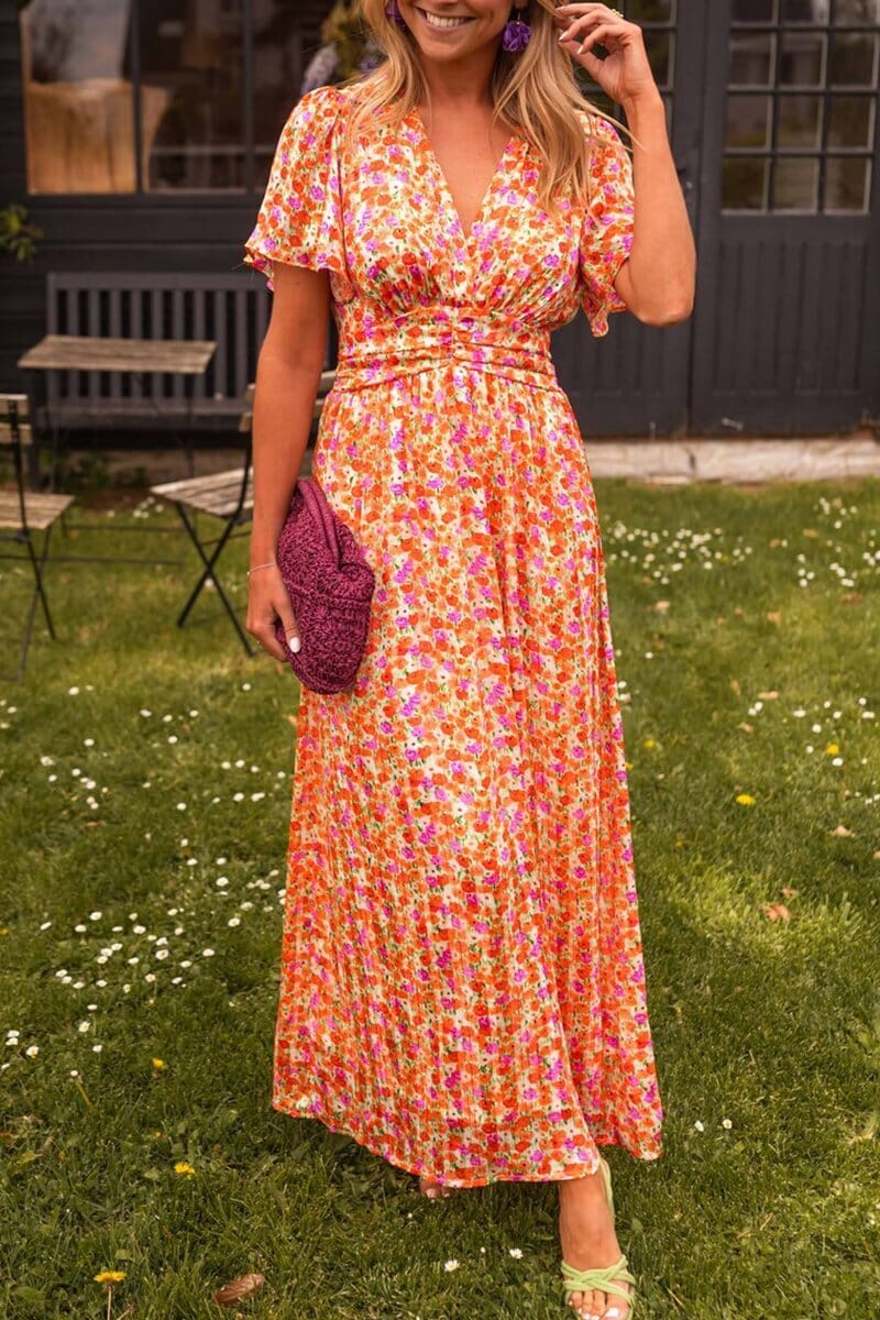Serina – Maxi dress with V-neck and elegant flow